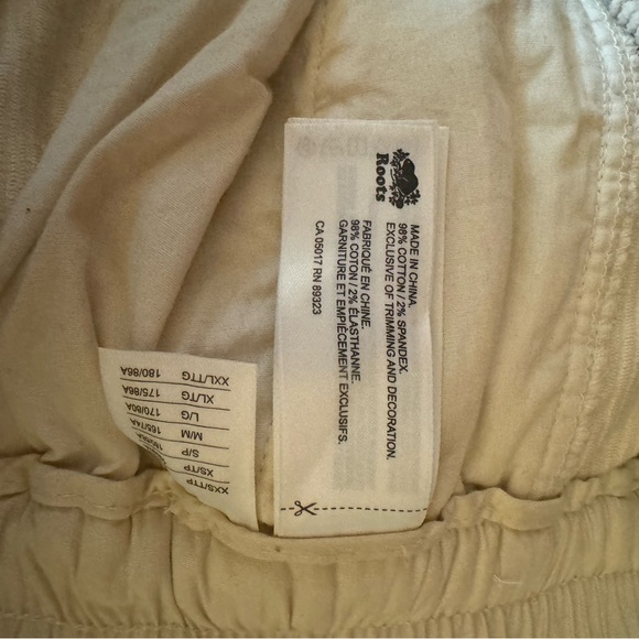 Roots cream Corduroy Cargo pants with cuffs, Medium - Picture 5 of 5